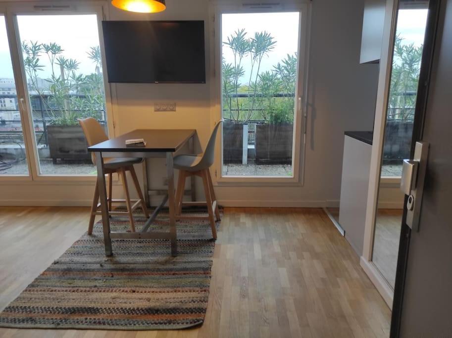 Studio Avec Terrasse Proche Des Transports. Issy-les-Moulineaux Dış mekan fotoğraf